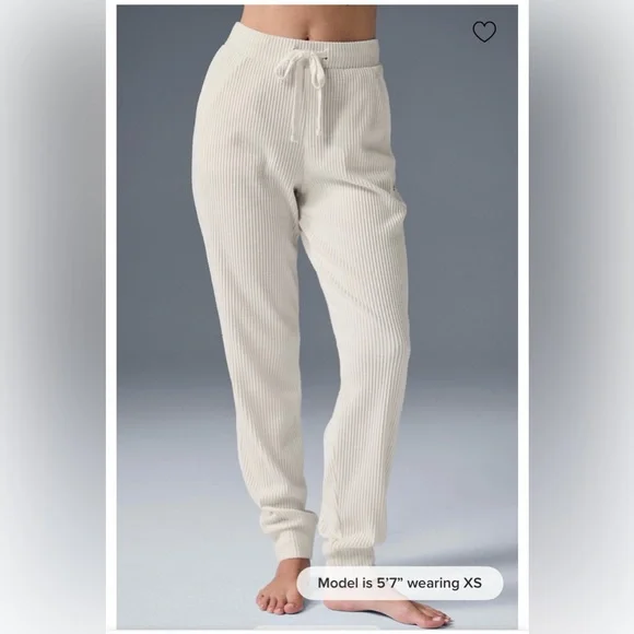 Alo Yoga MUSE SWEAT SET in Ivory is available for purchase on au